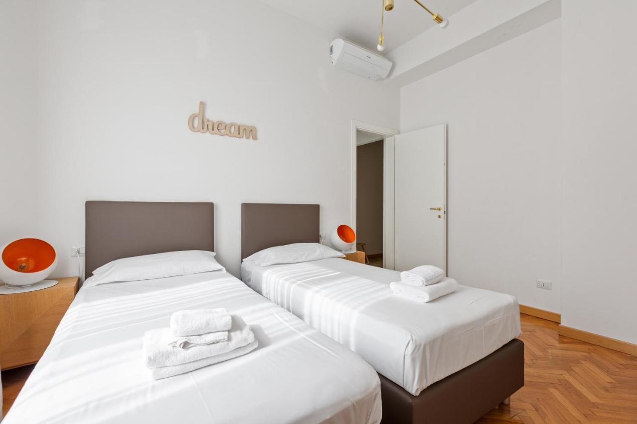 Roomy Apartment Duomo & San Babila Milano Eksteriør bilde