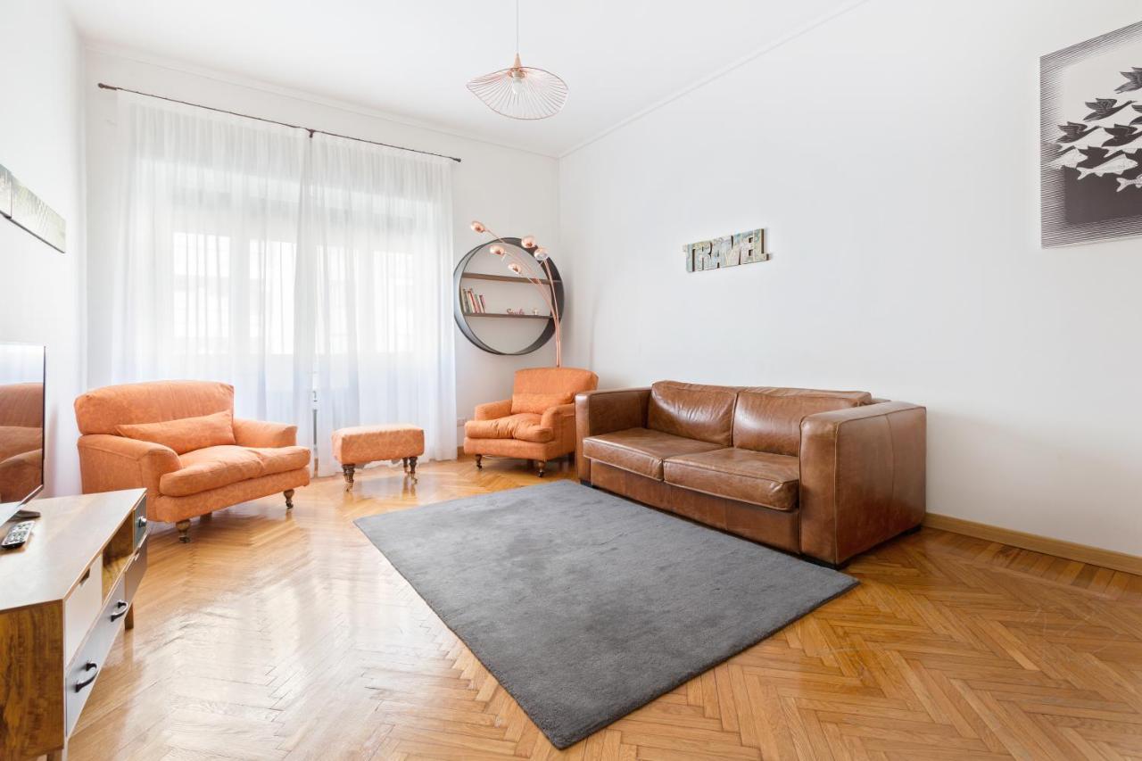 Roomy Apartment Duomo & San Babila Milano Eksteriør bilde